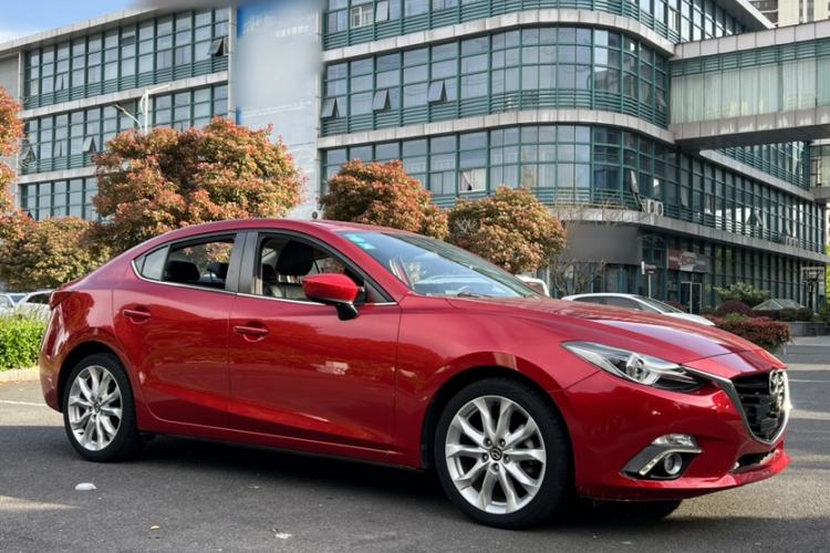 Used Mazda 3 Axela 2016 Sedan 2.0L Automatic Sport Model
