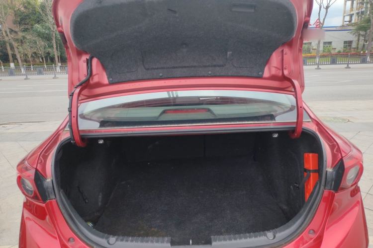 Used Mazda 3 Axela 2017 Sedan 1.5L Automatic Luxury Model Emission Standard China V