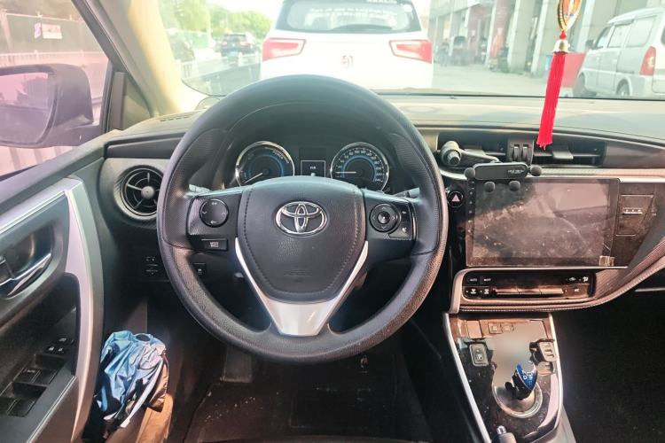 Used Toyota Levin 2017 Revised Dual-Engine 1.8H GS E-CVT Elite Sunroof Version China V Standard