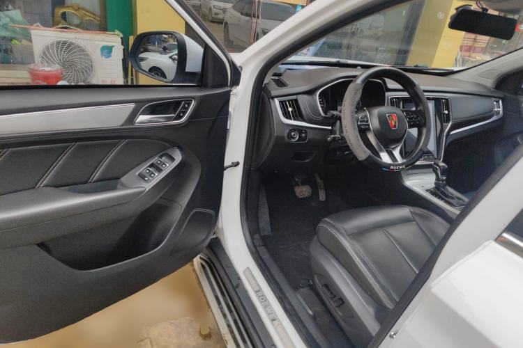 Used Roewe RX5 2019 20T Two-Wheel Drive Automatic 4G Connected Platinum Edition Driver Seat