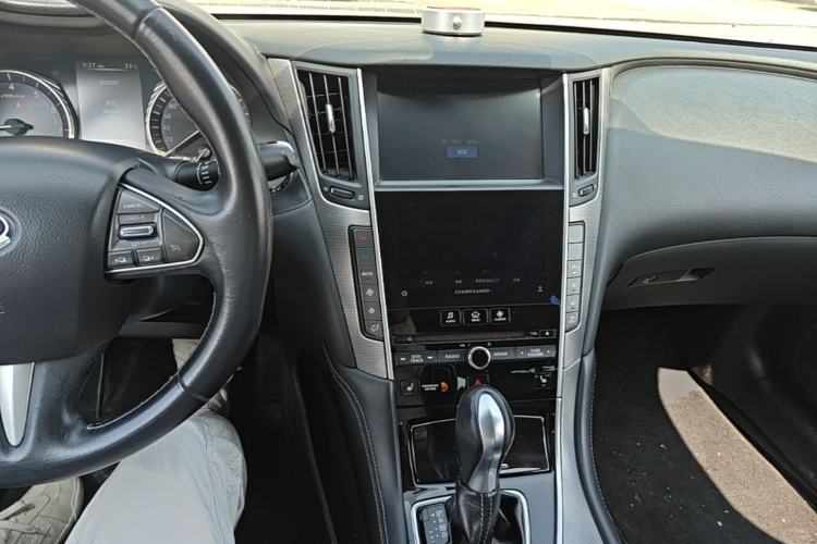 Used Infiniti Q50 2014 2.0T Luxury Edition