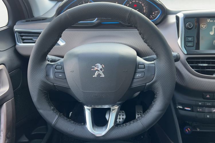 Used Peugeot 2008 2014 1.6L Automatic Navigation Edition