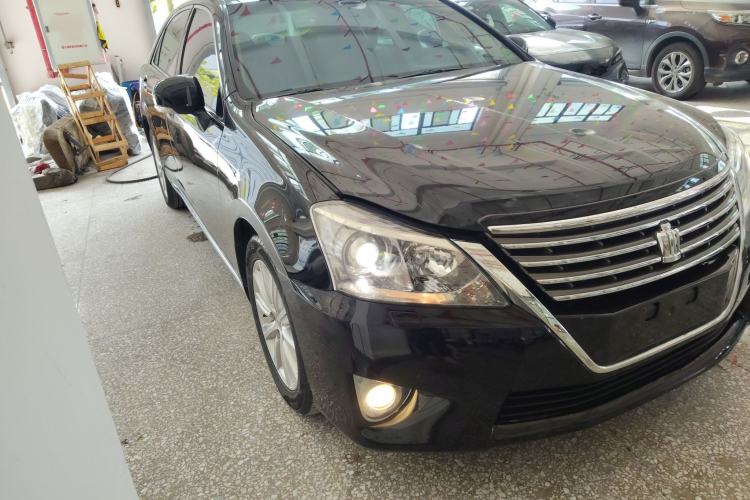 Used Toyota Crown 2012 2.5L Royal Leather Edition

