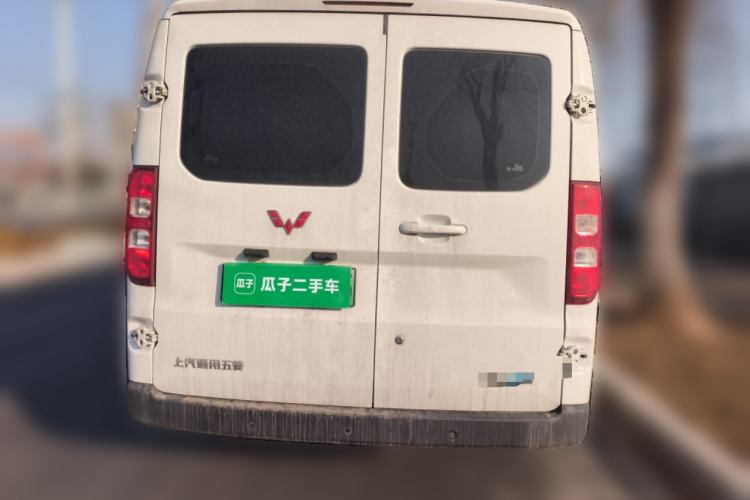 Used Wuling Yangguang 2024 300KM Comfort Version Passenger Van 75kW
