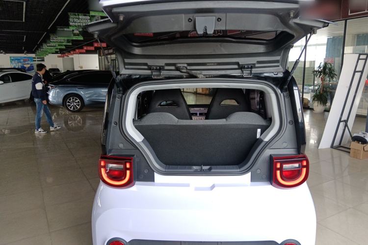 Used Chery QQ Ice Cream 2022 120km Conical Shape Lithium Iron Phosphate
