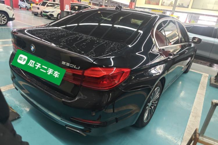 Used BMW 5 Series 2018 Facelifted 530Li Luxury Edition Premium Package