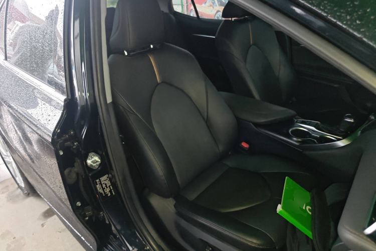 Used Toyota Camry 2022 2.0GVP Premier Edition
