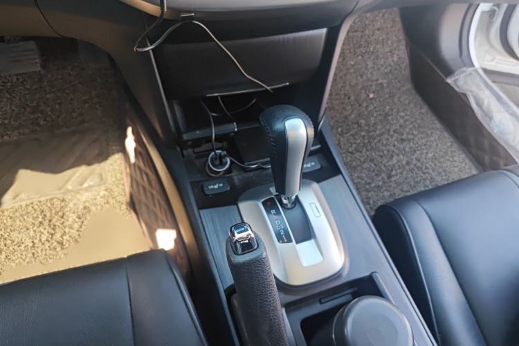 Used Honda Crosstour 2016 2.4L Luxury Edition Gear Lever