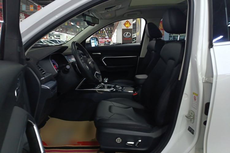 Used Haval H6 2017 Red Label 2.0T Automatic Two-Wheel Drive ZhiShang Model