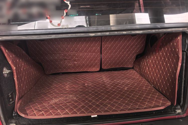 Used BAIC Off-Road BJ40 2016 40L 2.3T Manual All-Wheel Drive Prestige Edition Trunk