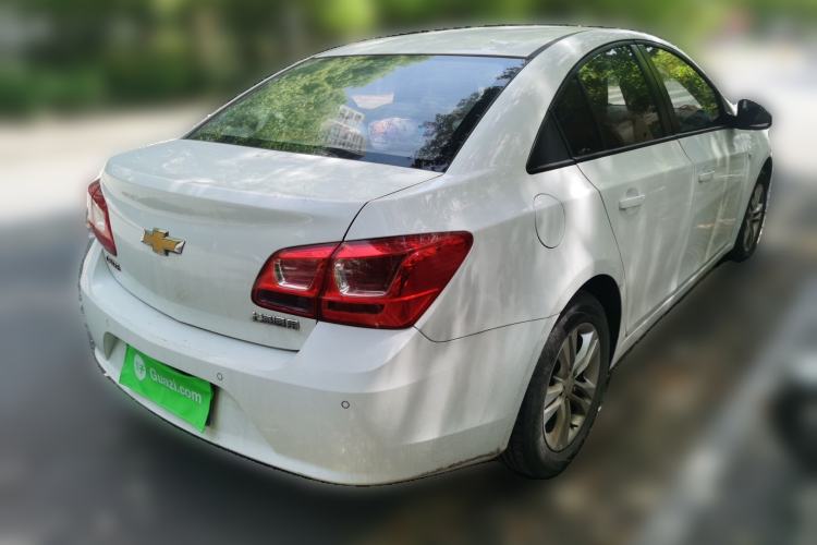Used Chevrolet Cruze 2015 1.5L Classic SE AT Rear Right 45 Deg