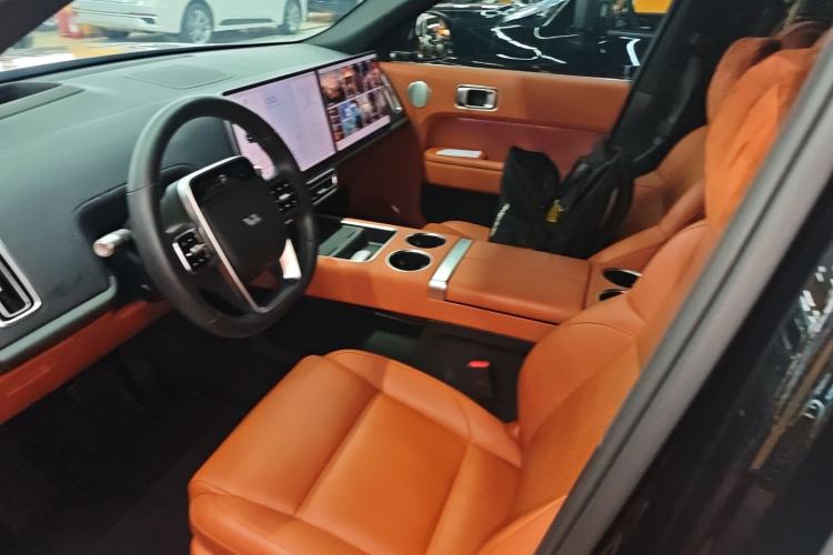 Used Li Auto L8 2023 Pro Model
