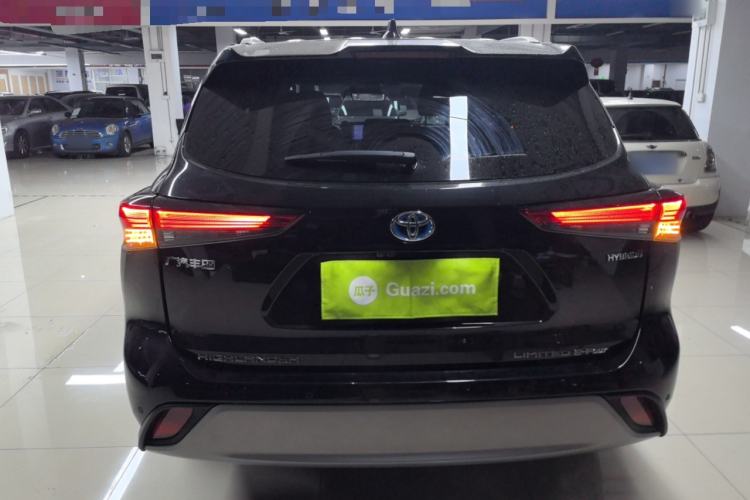 Used Toyota Highlander 2023 2.5L Smart Electric Hybrid Dual-Motor All-Wheel-Drive Supreme Edition – 7 Seats Rear