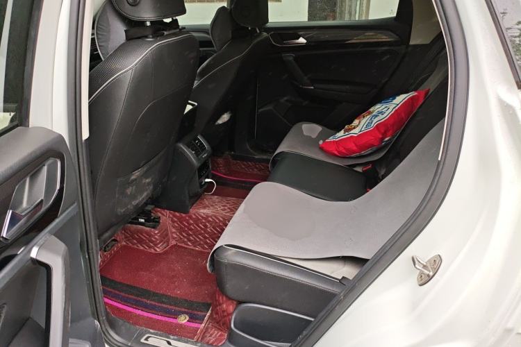 Used Volkswagen Tayron X 2020 330TSI Two-Wheel Drive Luxury Smart Connectivity Version Left Rear Seat