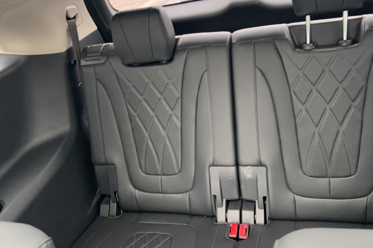 Used Hongqi HS7 PHEV 2024 2.0T PHEV Four-Wheel Drive Flagship Edition 6 Seats Interior 2