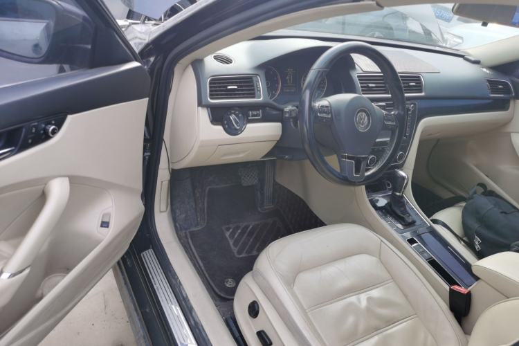 Used Volkswagen Passat 2015 1.8TSI DSG Prestige Edition Driver Seat