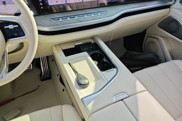 Used Wey Lanshan 2023 Four-Wheel Drive Ultra-Long Range Version
