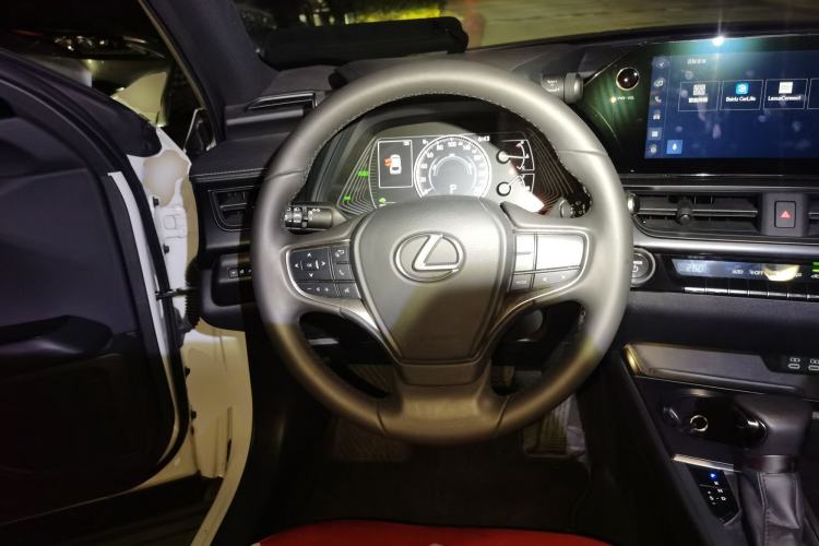 Used Lexus UX 2022 260h Explore-Cool Edition Steering Wheel