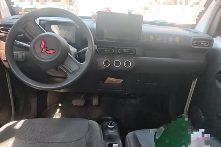 Used Wuling Zhiguang New Energy 2025 Standard Model Center Console