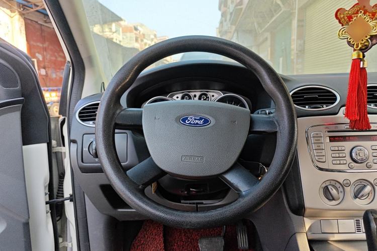 Used Ford Focus 2012 Hatchback Classic 1.8L Automatic Base Model