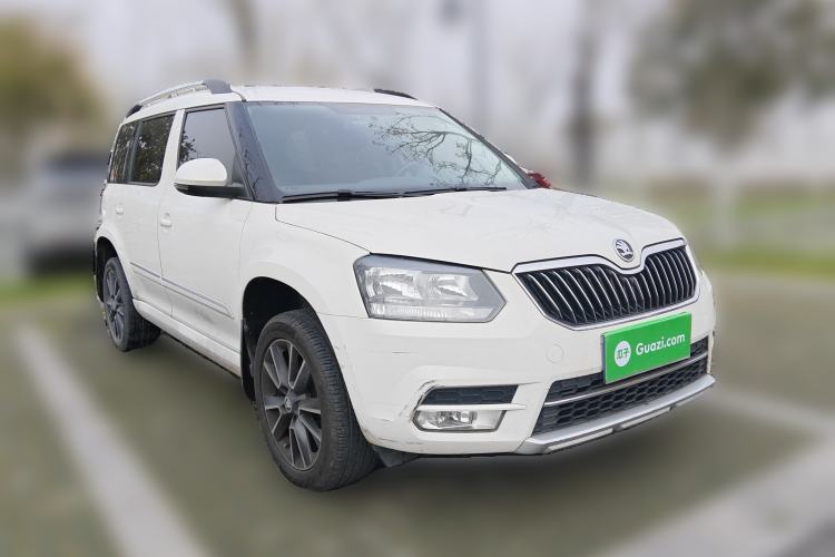 Used Skoda Yeti 2014 1.4 TSI DSG Phantom Edition Front Right 45 Deg