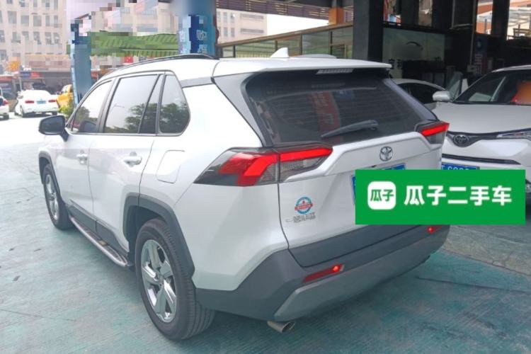 Used Toyota RAV4 2021 2.0L CVT Two-Wheel Drive Fashion PLUS Edition
