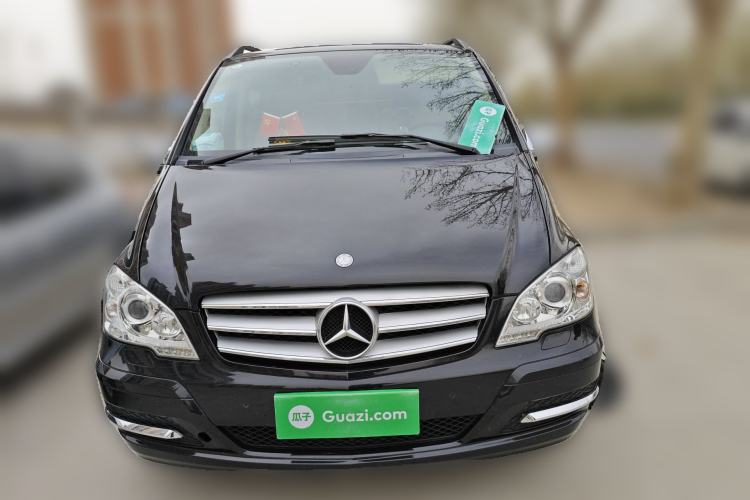 Used Mercedes-Benz Viano 2014 3.5L Premier Edition Front