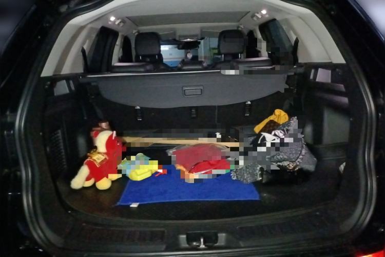 Used Land Rover Discovery Sport 2018 200 PS PURE Edition Trunk