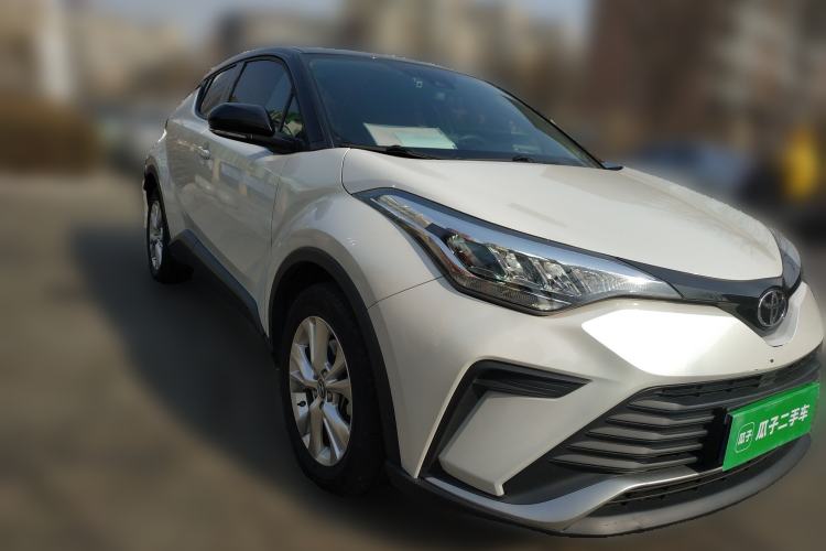 Used Toyota IZOA 2021 2.0L Enjoy Edition Front Right 45 Deg