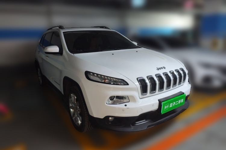 Used Jeep Cherokee 2014 2.4L Luxury Edition
