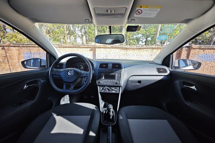 Used Volkswagen Polo 2016 1.4L Manual Fashion Model
