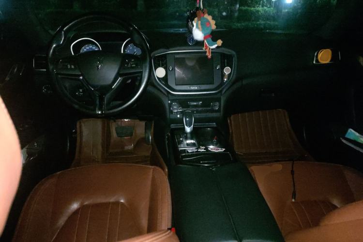 Used Maserati Ghibli 2014 3.0T Standard Edition Center Console