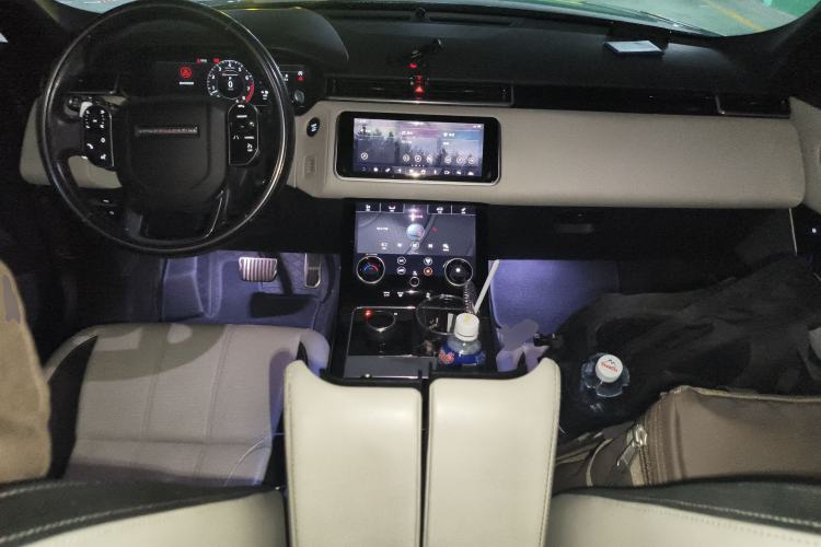 Used Land Rover Range Velar 2017 P380 R-DYNAMIC SE Center Console