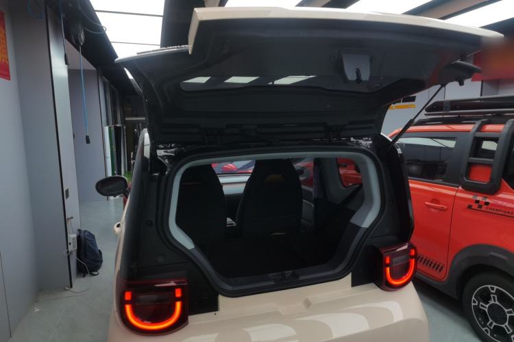 Used Chery QQ Ice Cream 2022 120km Conical Shape Lithium Iron Phosphate