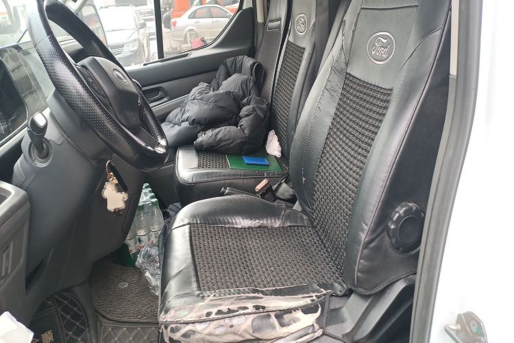 Used Ford Transit 2023 2.0T Diesel Manual Multifunction Commercial Vehicle Mid-axle Mid-roof 5/6 Seats