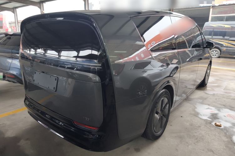 Used Li Auto MEGA 2024 Ultra Model
