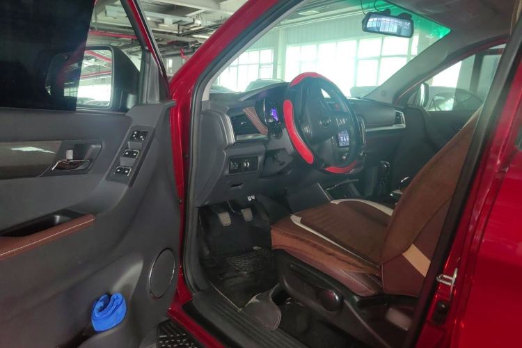 Used JAC T8 2019 2.0T Gasoline Two-Wheel Drive Prestige Version Standard Double HFC4GA3-4D