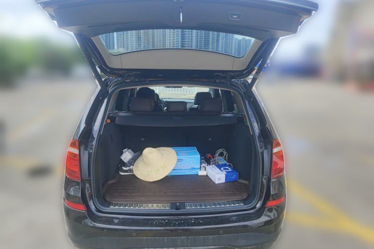 Used BMW X3 2014 xDrive20i Leading Model Trunk