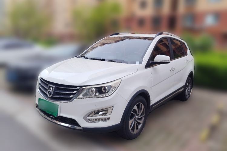 Used Baojun 560 2015 1.8L manual luxury version