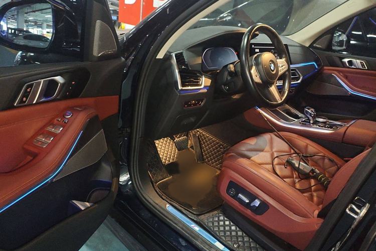 Used BMW X5 2022 Restyled xDrive 30Li Luxury Version M Sport Package
