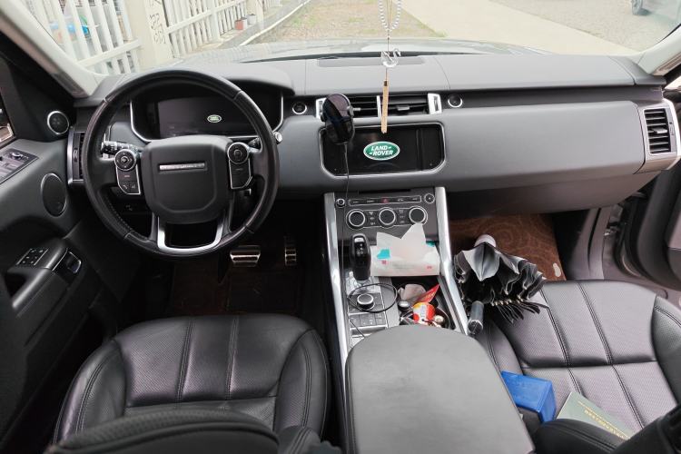 Used Land Rover Range Sport 2014 3.0 SC V6 HSE DYNAMIC Center Console