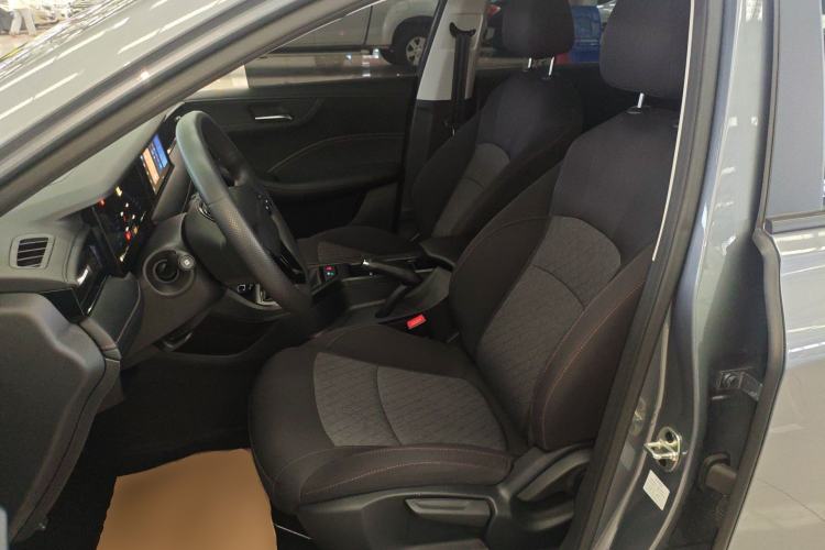 Used Roewe i5 2023 1.5L Manual Comfort Edition Left Front Seat