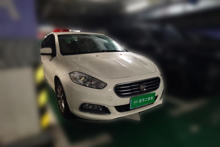 Used Fiat Viaggio 2012 1.4T Manual Enjoyment Edition Front Right 45 Deg