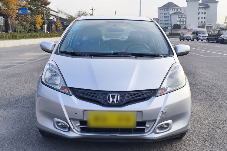 Used Honda Fit 2011 1.3L automatic comfort version
