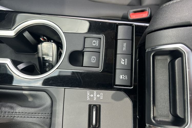 Used Toyota Highlander 2022 Dual-Engine 2.5L Four-Wheel Drive Prestige Version 7 Seats Interior 2