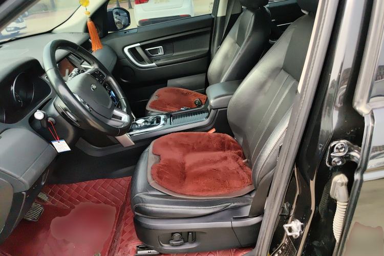 Used Land Rover Discovery Sport 2017 2.0T SE Left Front Seat