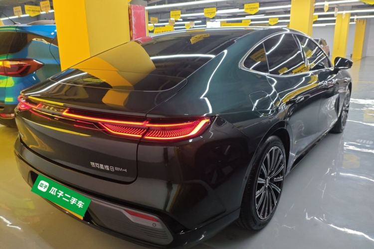 Used Geely Galaxy 8 2025 130km EM-i Flagship Edition Rear Right 45 Deg