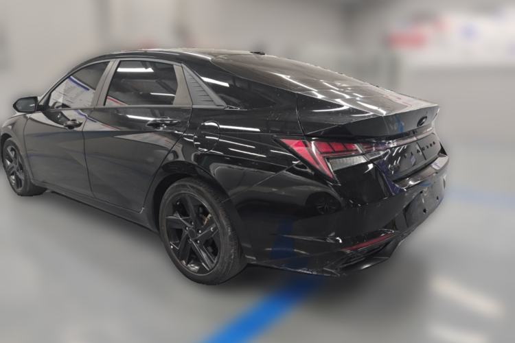 Used Hyundai Elantra 2022 1.5L CVT LUX Black Knight Limited Edition
