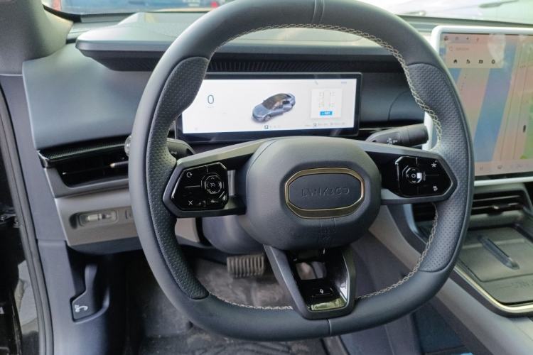 Used Lynk & Co 07 2024 EM-P 126 Long-Range Halo
