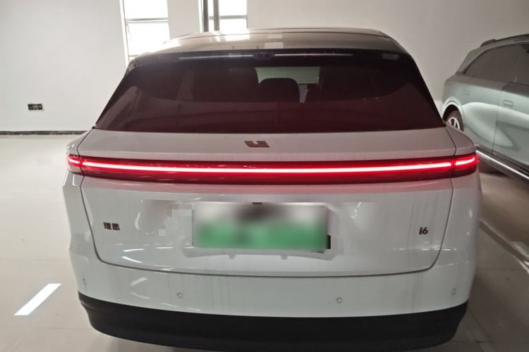 Used Li Auto i6 2025 Model Two-Wheel-Drive Standard Type
